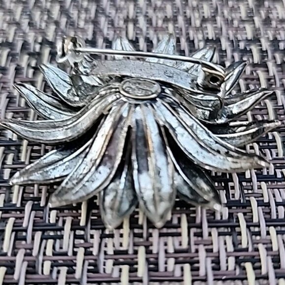 VTG 30s Made in Austria Blue Rhinestone 3D Flower Silvertone Metal Pin Brooch - Picture 8 of 9